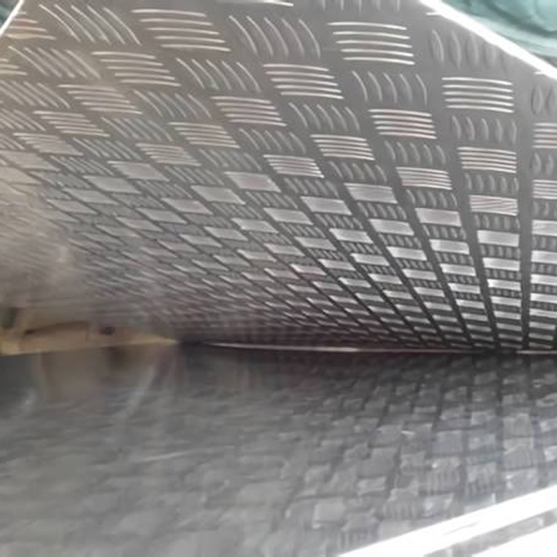 لوحة الألومنيوم متقلب